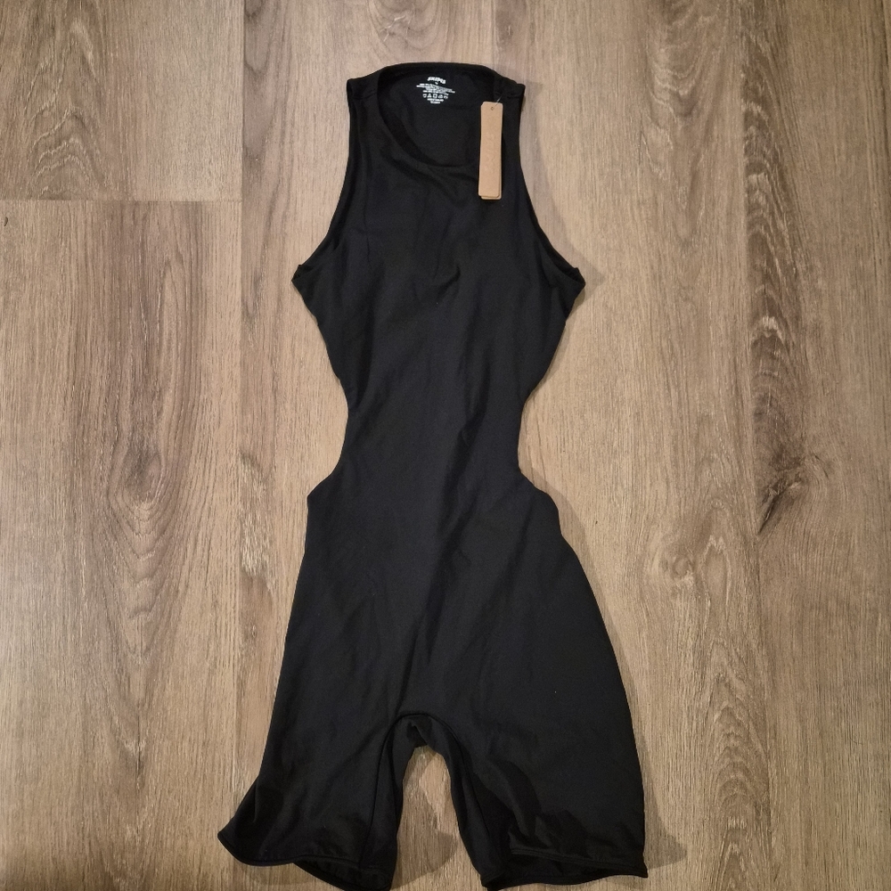 SKIMS Black Cutout Sleeveless Jumpsuit Romper - Picture 5 of 7